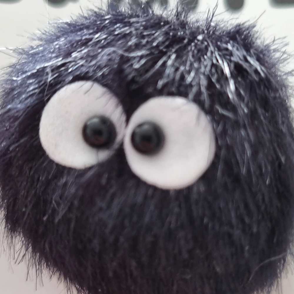 Studio Ghibli Spirited Away Soot Sprite Pin - Picture 3 of 3